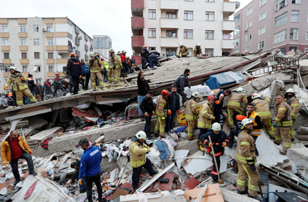 Istanbul Residential Building Collapse Death Toll Up to 21 - Turkish Minister
