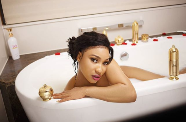 PHOTOS: Tonto Dikeh strips down for a photoshoot in a bathtub
