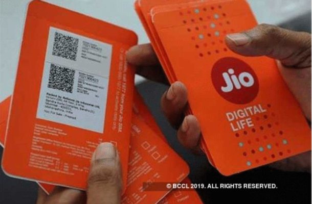 Reliance Jio sends ‘missing you’ message to Airtel, Vodafone