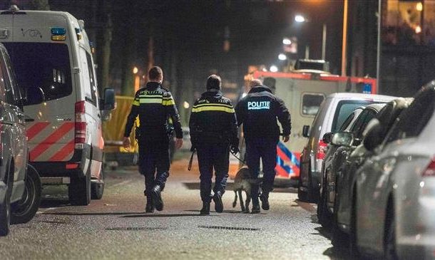 Dutch police shot down man near central bank