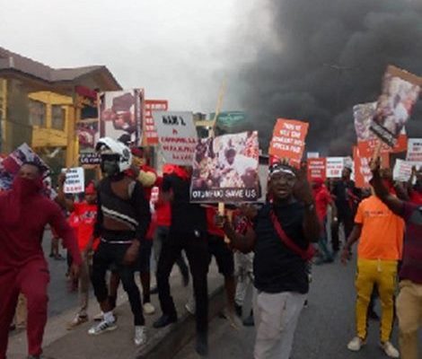 Menzgold  customers threaten another demo in Tarkwa
