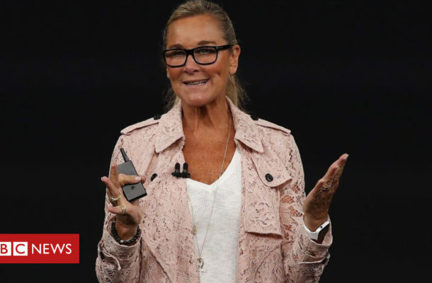 Apple retail boss Angela Ahrendts to go