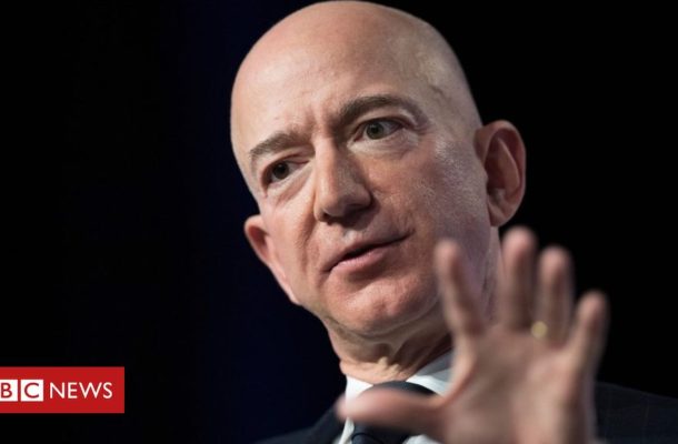 Amazon boss accuses tabloid of blackmail