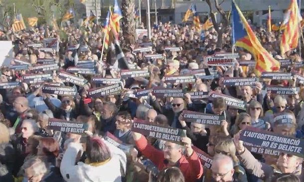 Catalan movement stages mass protest in Barcelona