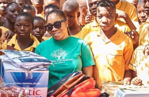 Moesha donates stationary to U/W school to mark birthday