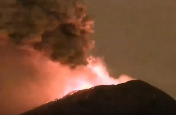 Mexico's Popocatepetl Volcano Spits Out Flames in Grand Eruption (PHOTOS, VIDEO)