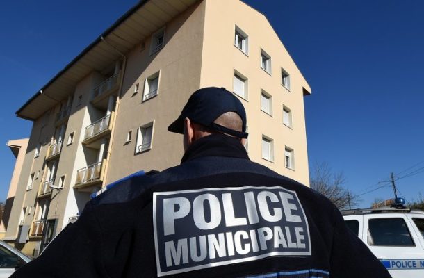 French Masonic Lodge Reportedly CRASHED by Yellow Vests (PHOTO, VIDEO)