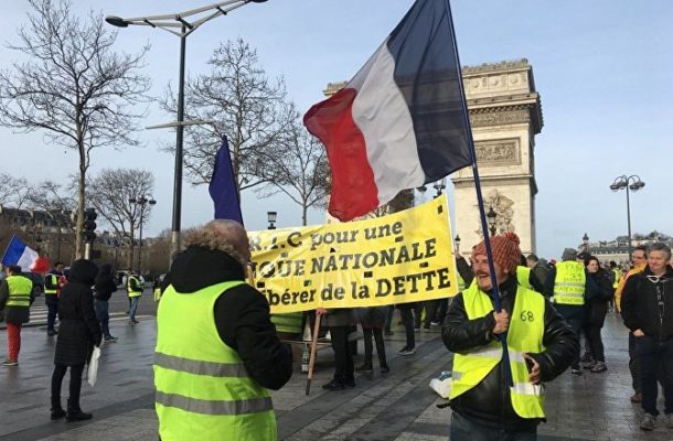 French Unions Call For Strike in Solidarity With Yellow Vests (VIDEO)
