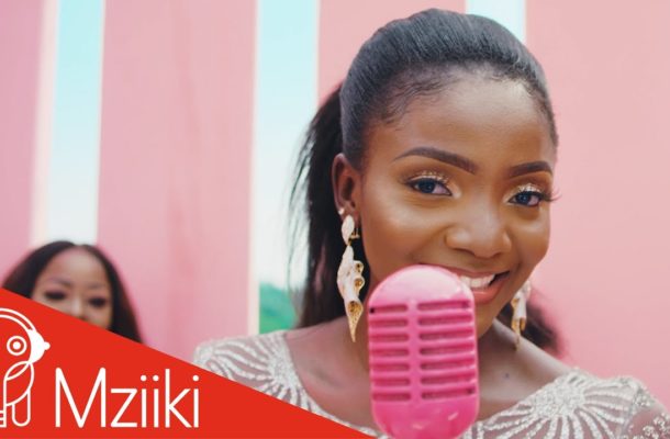 New Video: Nigerian songstress, Simi releases visuals of hit song 'Ayo'