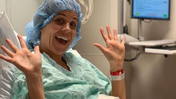 TOUCHING: Mom-of-five donates her uterus to another woman so she can experience pregnancy