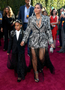 PHOTOS: Beyonce & Blue Ivy are twinning in matching outfits at “The Lion King” World Premiere