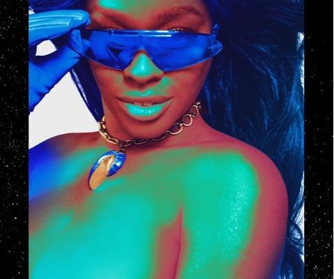 Azealia Banks exposes her boobs as she goes topless in provocative photos