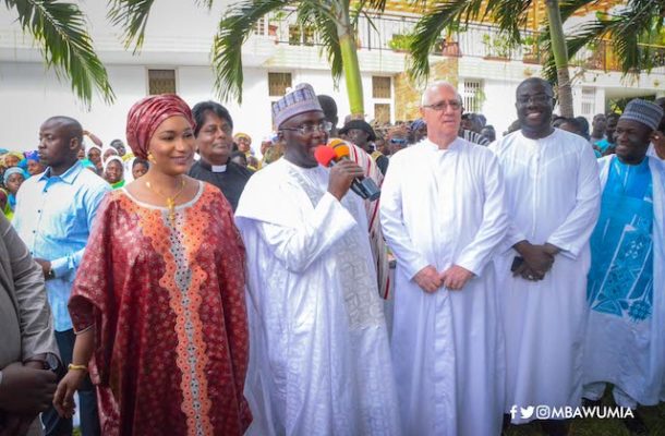 Bawumia donates GHC20,000 to Walewale Catholic Church