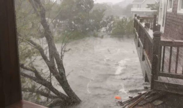 Hurricane Dorian traps hundred on North Carolina coast