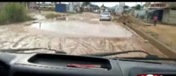Residents of Manhean cry over bad road