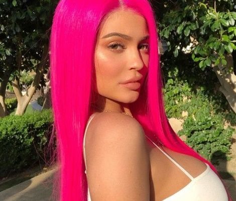 Kylie Jenner sells majority stake in her cosmetics company for $600 million