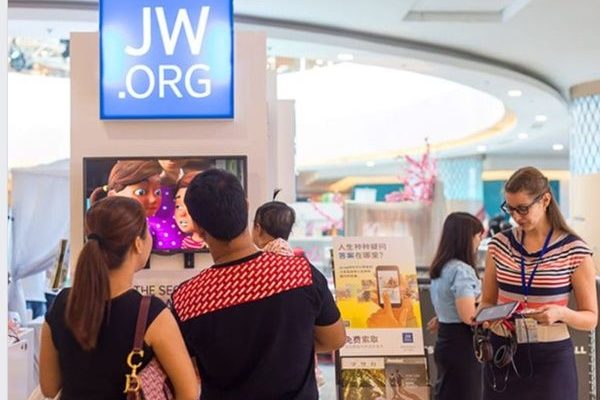 Jehovah's Witnesses’ Website (JW.ORG) beats Facebook and Twitter as World’s Most Translated
