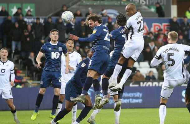 Andre Ayew rescues a point for hapless Swansea
