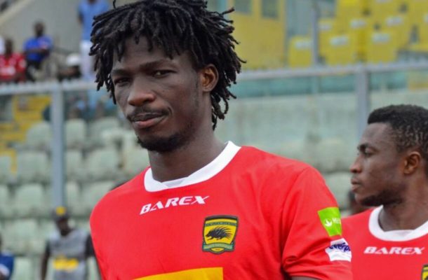 VIDEO: Sogne Yacouba misses penalty for Kotoko vs Dwarfs