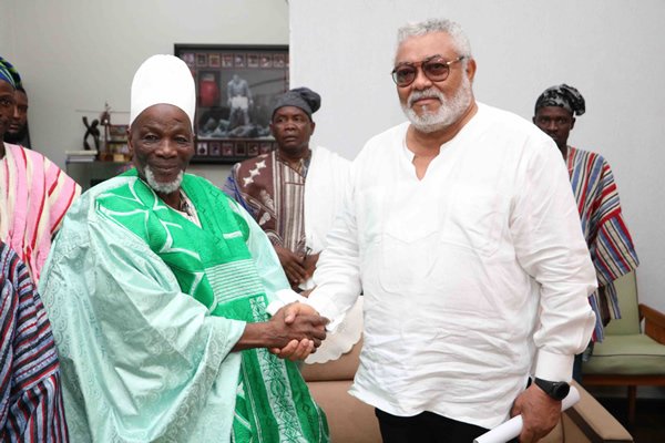 Rawlings seeks Yaa-Na's support for peaceful elections