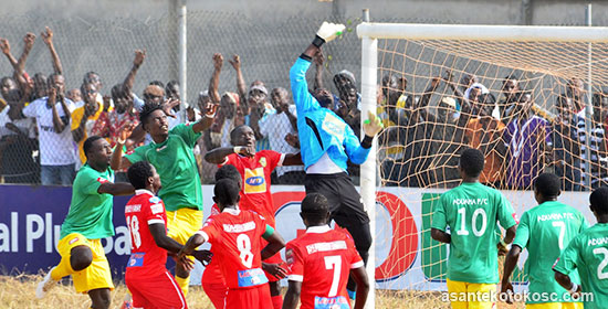 Both Kotoko and Aduana Stars played entire first half with ten men in Ghana Premier League clash