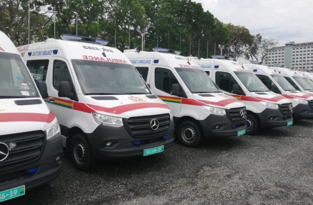 VIDEO: Akufo-Addo's ambulance used to transport bags of cement