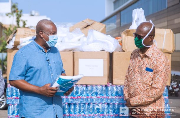 Photos: John Mahama donates PPE to health workers at Ridge hospital