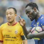 Former Chelsea star Michael Essien sympathizes with Indonesia stadium disaster victims
