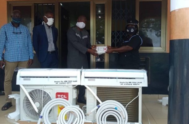 Ayawaso North MP Yussif Jajah donates Air-conditioners to Kotobabi Police
