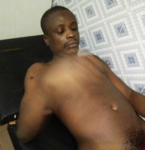 V/R: Suspect caught cutting off his manhood in police cell
