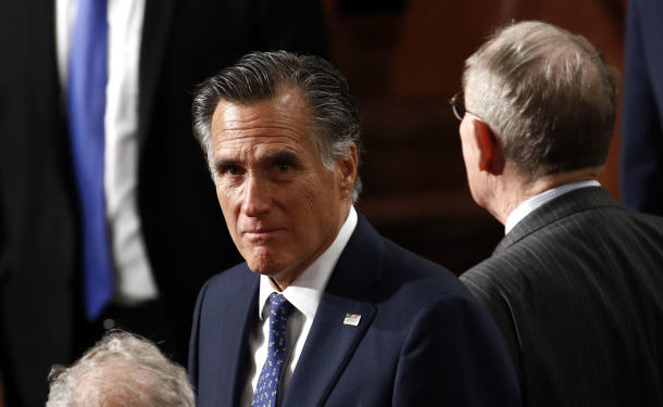 ‘Better Salon’: Mitt Romney Posts Home-Made Haircut Photo Mocking Pelosi's 'Set Up' Incident