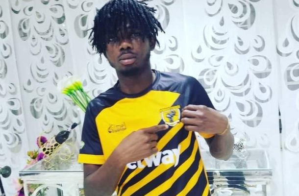 Empem Dacosta completes move to Ashgold