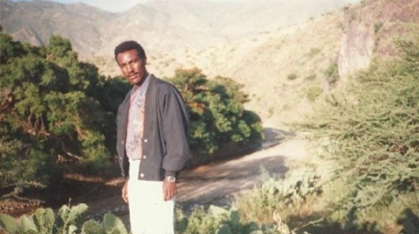 Jailed Eritrean poet wins English PEN award