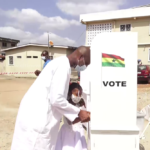 VIDEO: Asawase MP Muntaka Mubarak allows six-year-old daughter to thumbprint his ballot