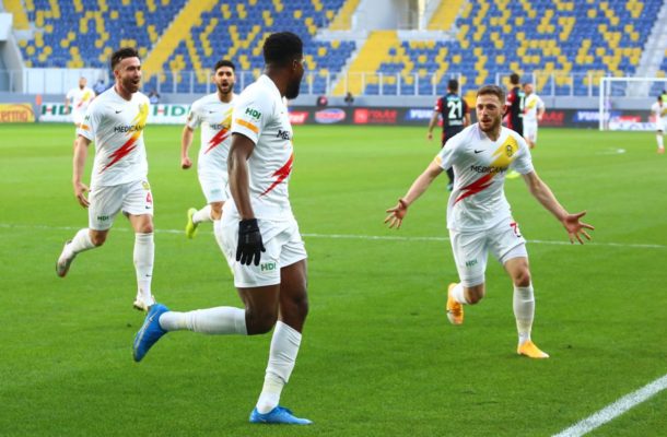 Benjamin Tetteh scores as Yeni Malatyaspor gets a draw away
