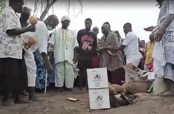 PHOTOS: Gomoa chiefs storm Apam sea; sacrifice cow, sheep, fowls and schnapps to angry gods