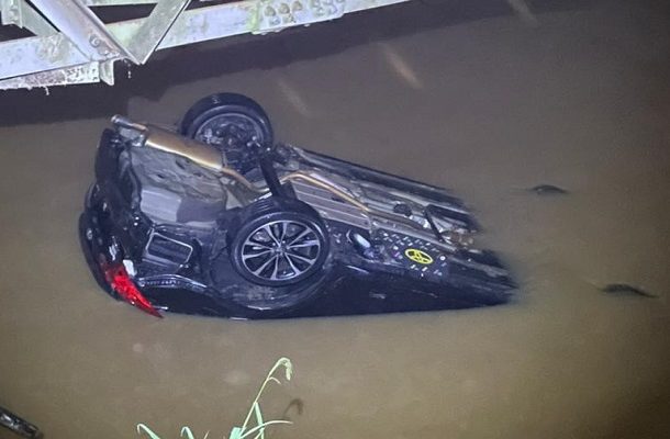 Swedru: One dead, another feared missing as speeding car plunges into Akora River