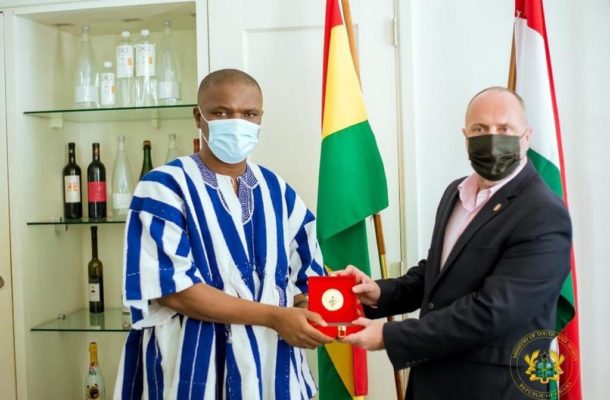 Minister for Youth and Sports pays visit to Hungarian ambassador to Ghana