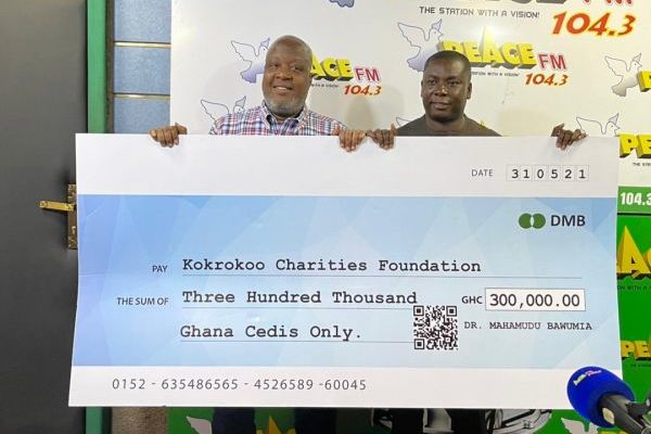 Bawumia donates five incubators to Kokrokoo Charities