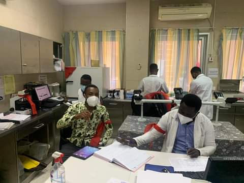 Kumasi: Aggrieved lab workers at KATH launch one-week sit-down strike