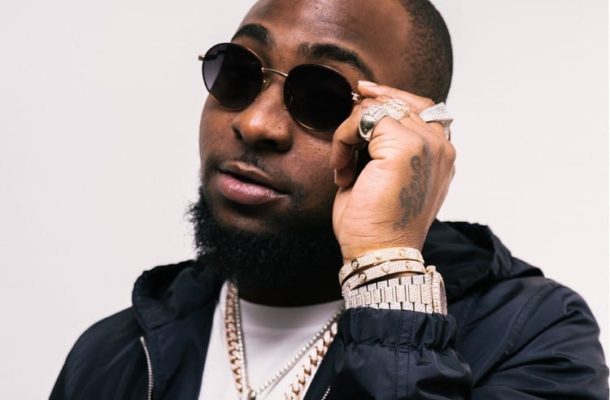 Davido deletes profile picture, clears Instagram posts