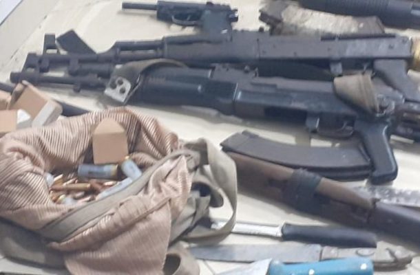 Police seize 2800 live ammunitions from robbery gang