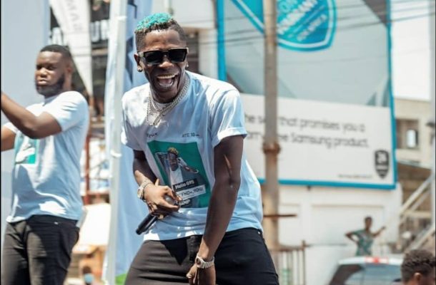 Shatta Wale storms Circle Market for the Infinix July invasion
