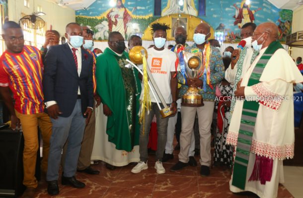 PHOTOS& VIDEOS: Hearts of Oak presents two titles won to God at the St. Mary's Anglican Church-Akoto Lante