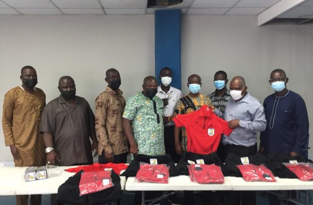 Division Two Middle League: Greater Accra Regional Football Capo presents referee kits to referees