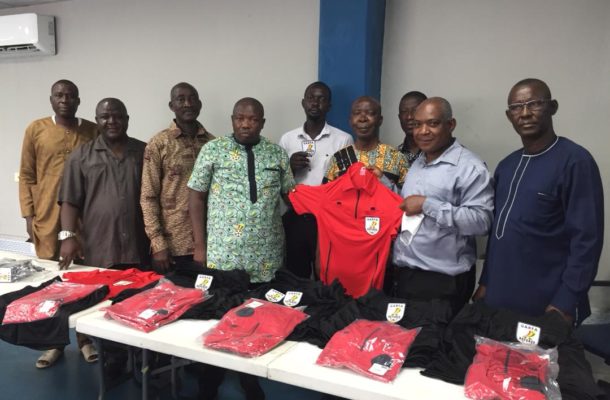 Division Two Middle League: Greater Accra Regional Football Association presents kits to referees