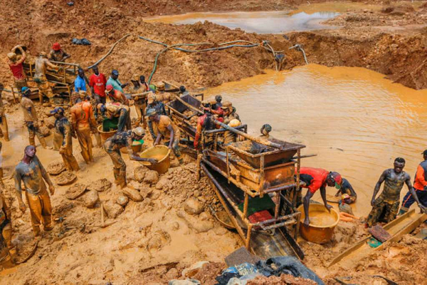 Miners drink ‘akpeteshie,’ eat hot pepper over mercury poison – EPA director