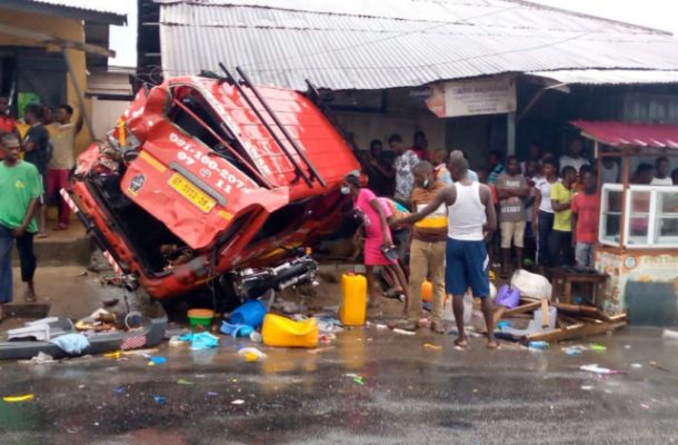 PHOTOS: One dead, several injured in road crash at Adeiso