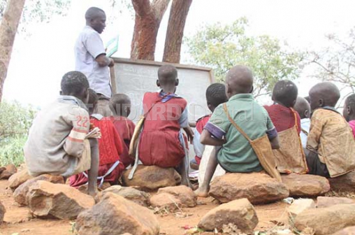 Kenyan teachers probed over pupils tied to a tree