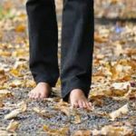 5 health benefits of walking barefooted on stones